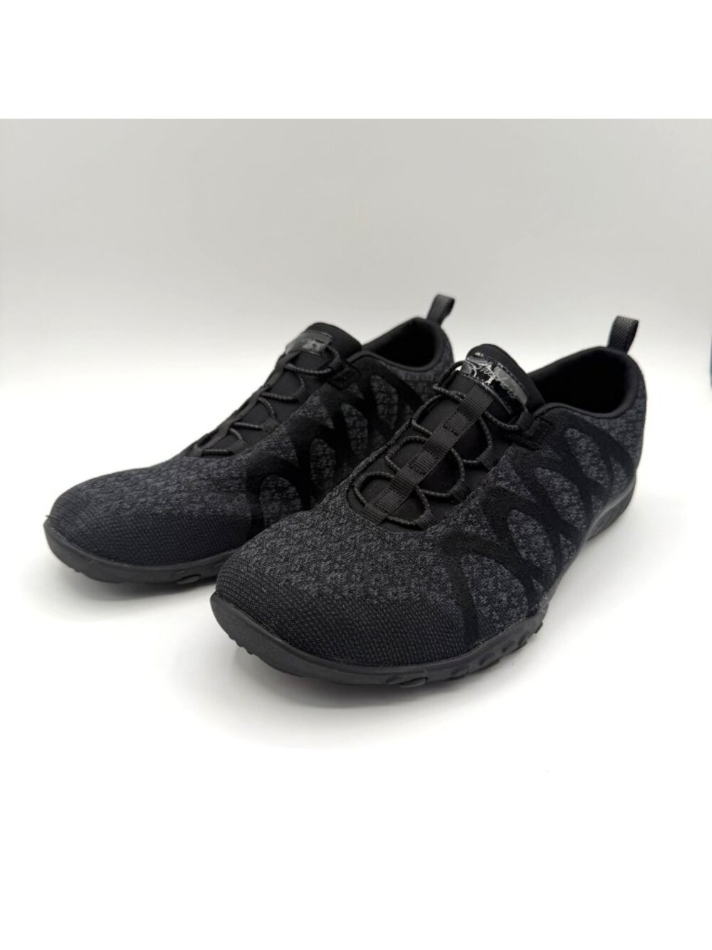 Skechers Women's Black Relaxed Fit Breathe Easy Infi Knity Sneakers Size 9.5 - Picture 1 of 7